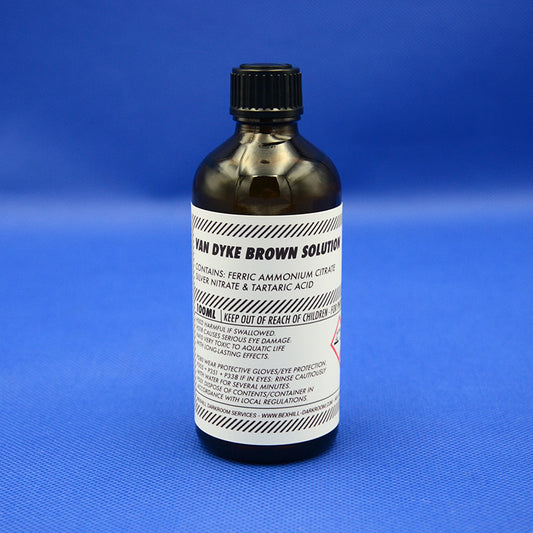 Van Dyke Brown Sensitiser - 100ml
